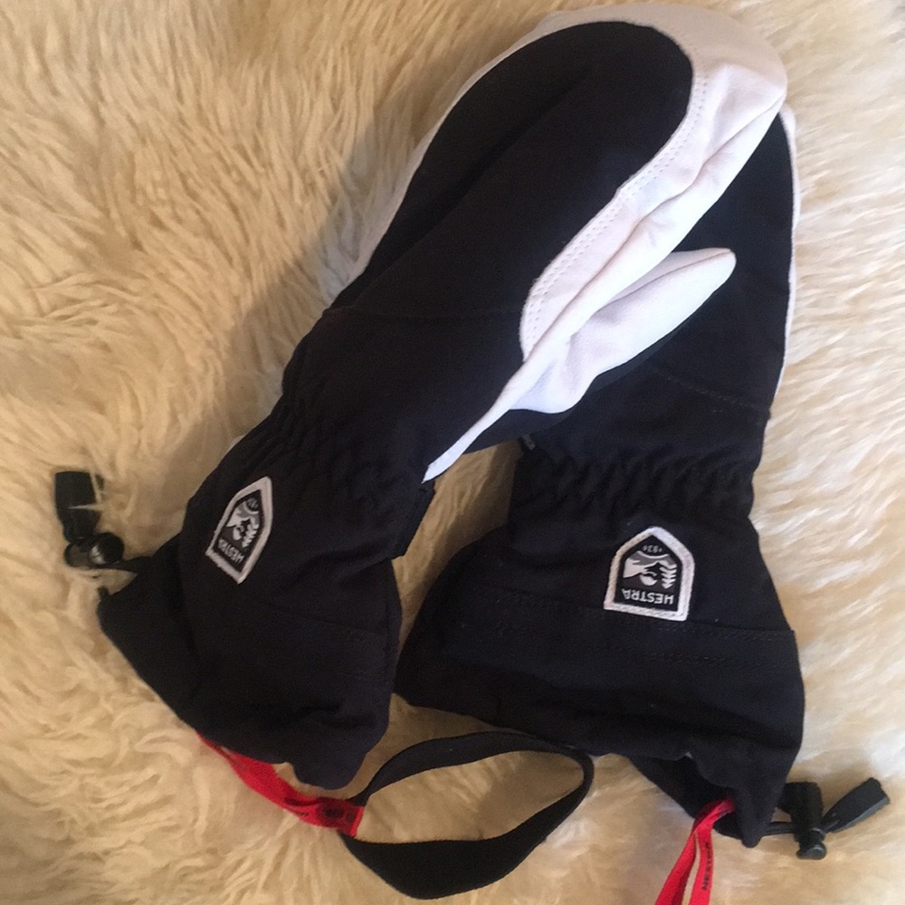 Hestra Women’s Heli Ski mitten. Size 8